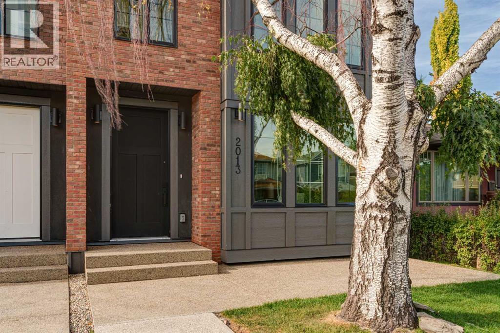 Single Family House for Sale in   Street SW Killarney/Glengarry Calgary 