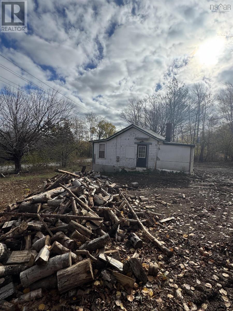 Property 7 of 18 of 91 Upper Cross Road