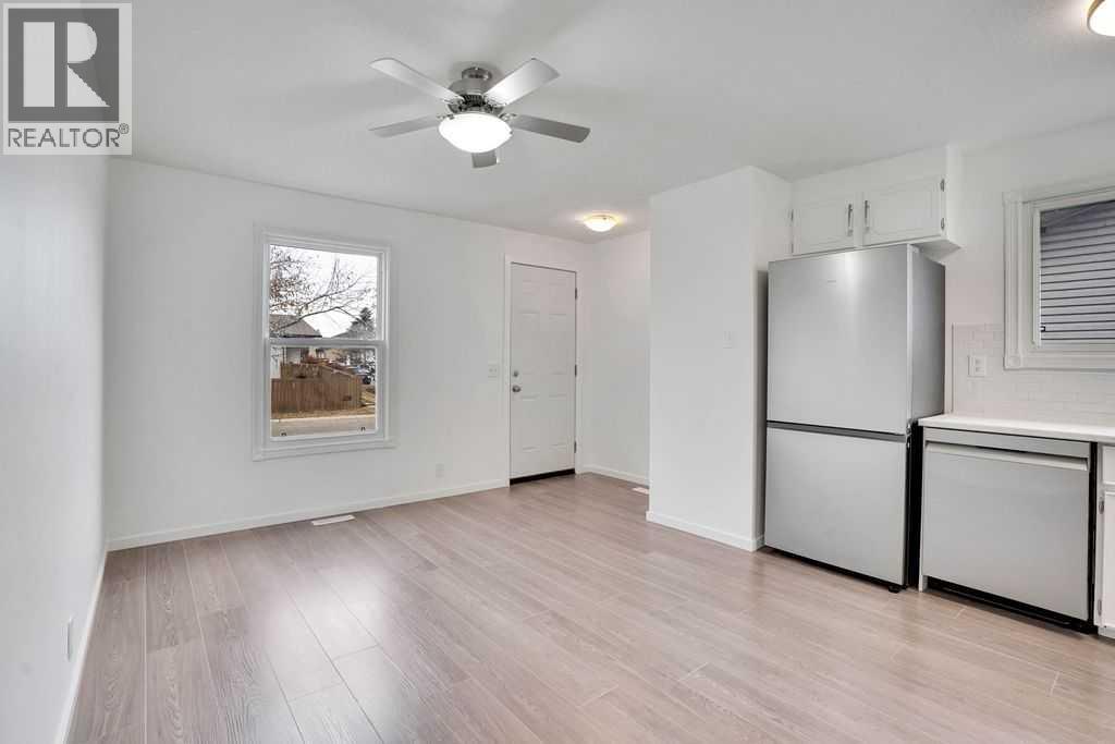 Single Family House 4 Level for Sale in  Castleglen Crescent NE Castleridge Calgary 