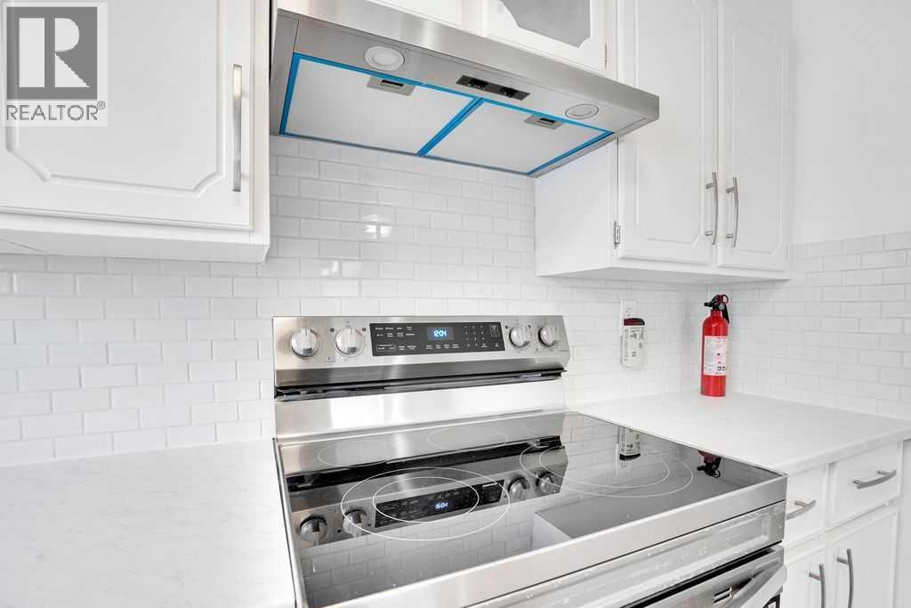 Single Family House 4 Level for Sale in  Castleglen Crescent NE Castleridge Calgary 