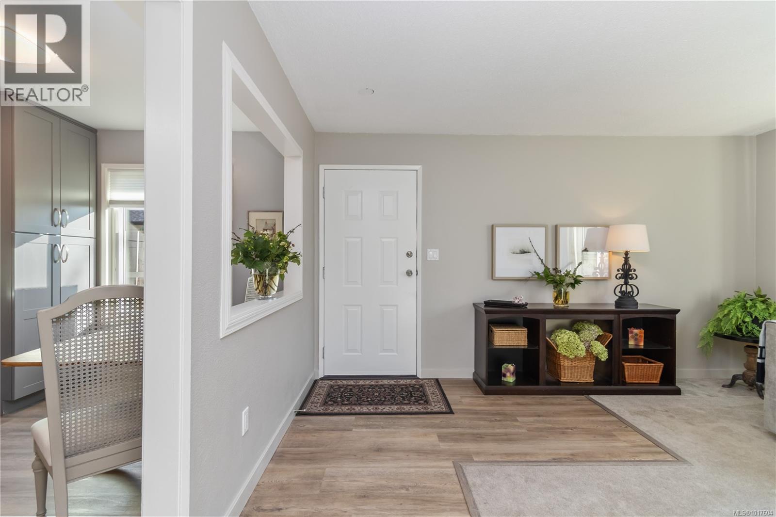 2 2034 Weiler Avenue, Sidney