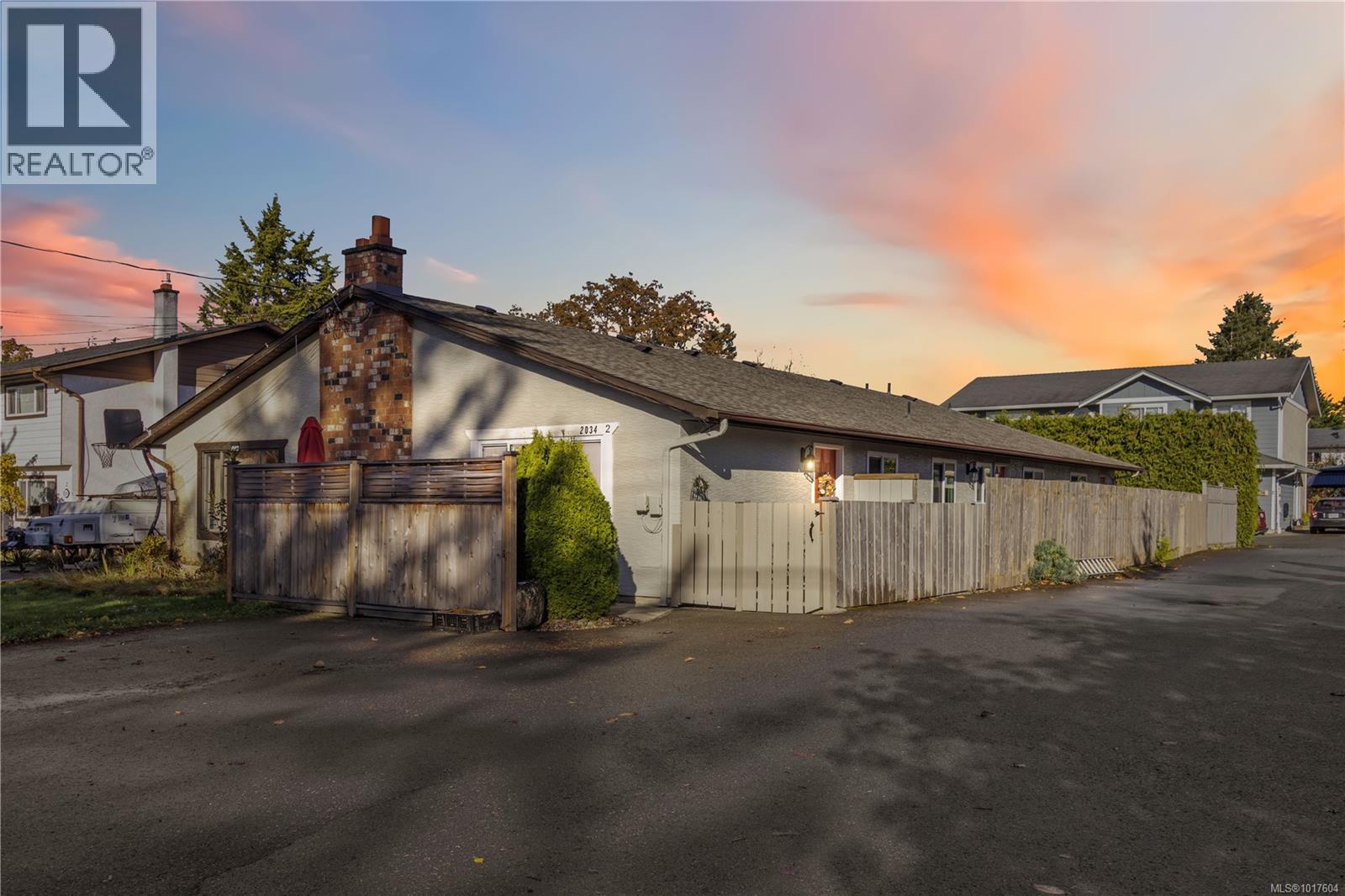 2 2034 Weiler Avenue, Sidney