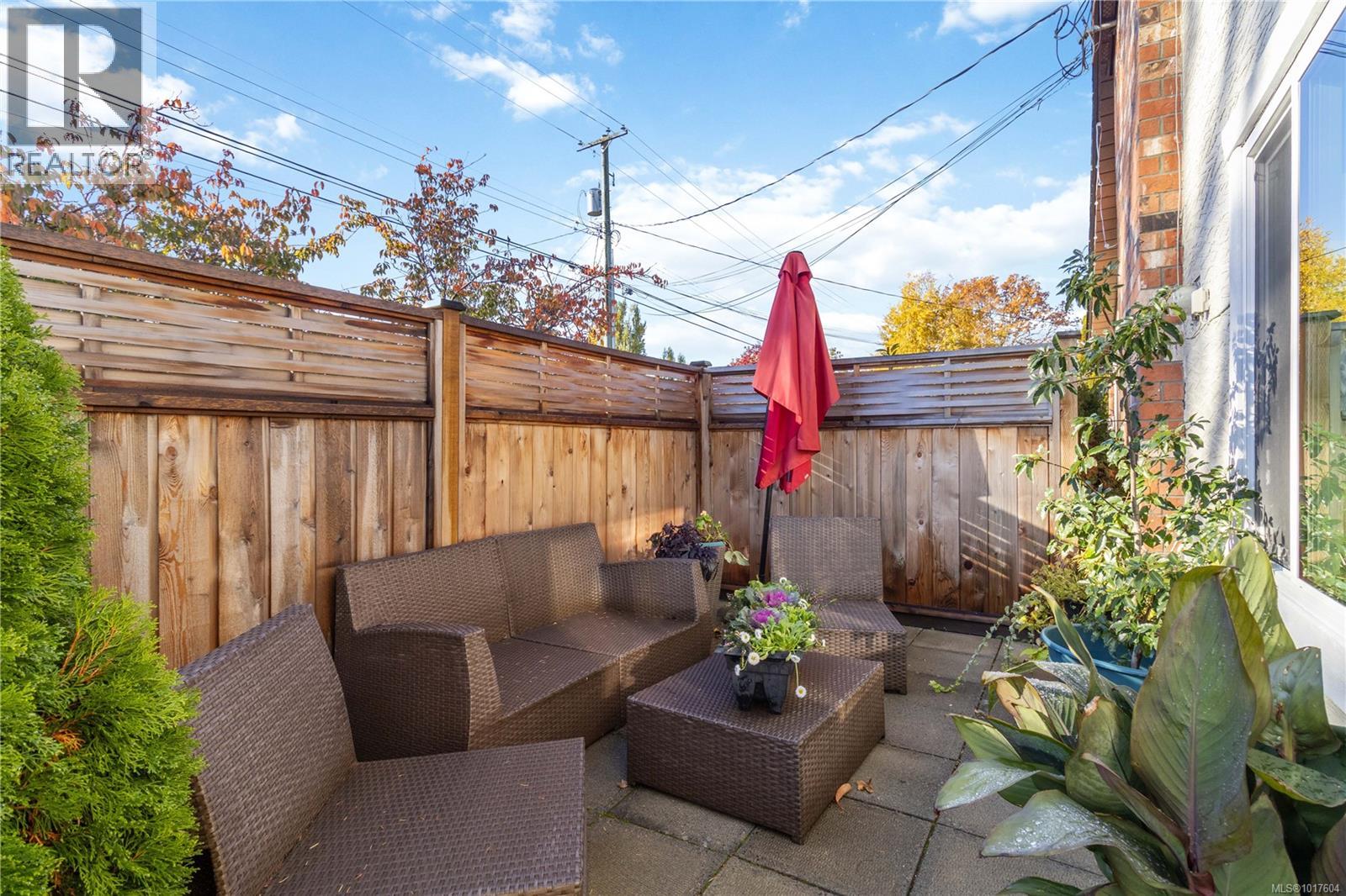 2 2034 Weiler Avenue, Sidney