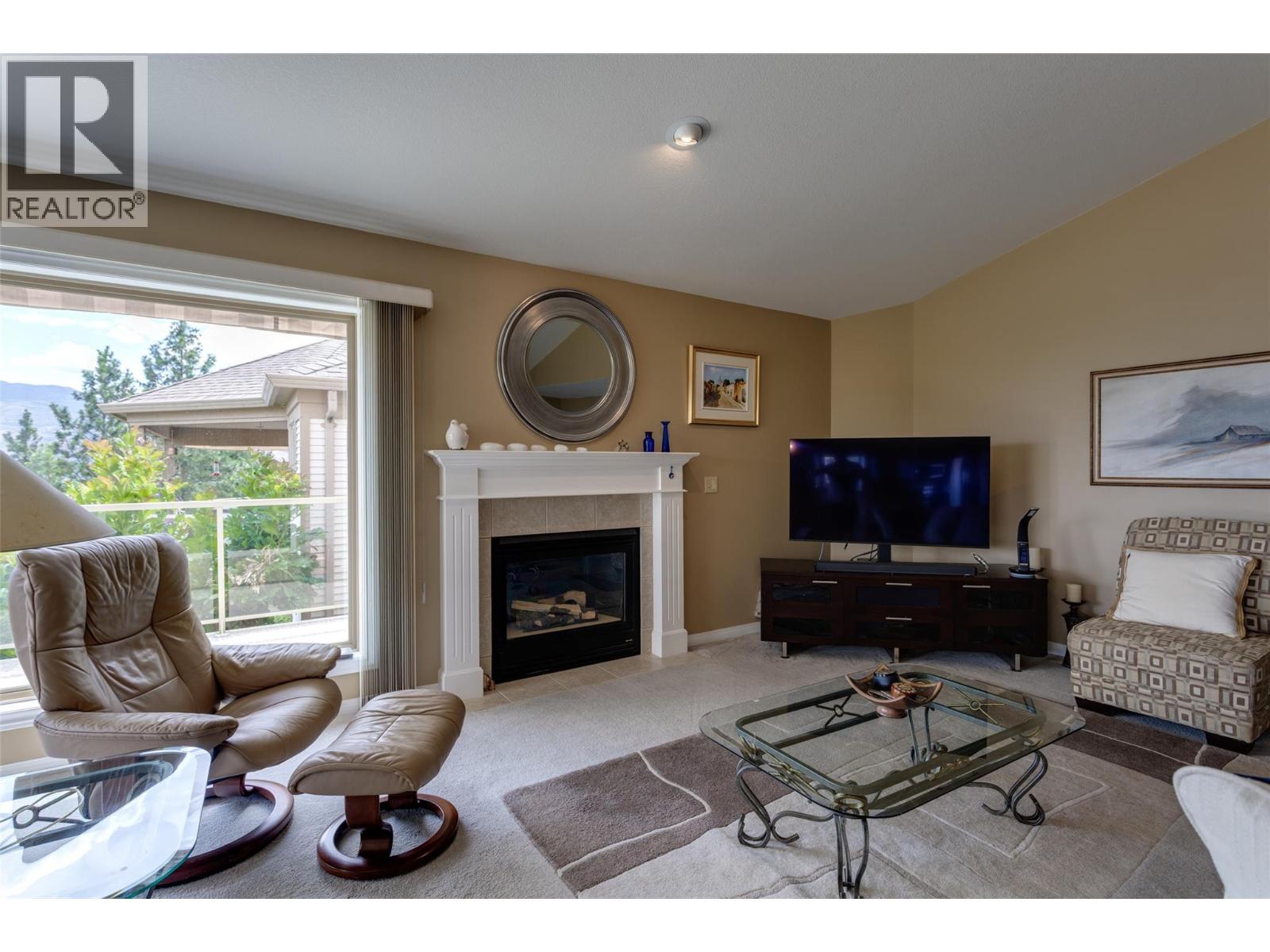 221 4074 Gellatly Road, West Kelowna