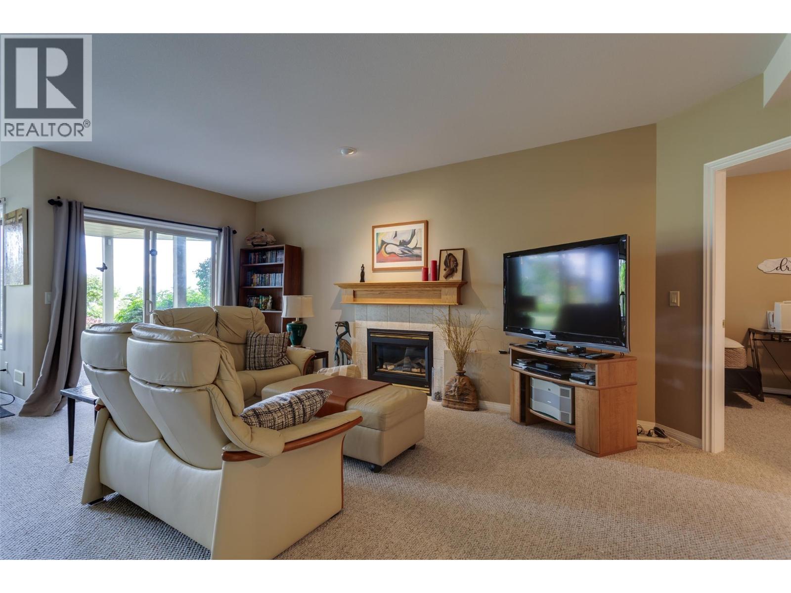 221 4074 Gellatly Road, West Kelowna