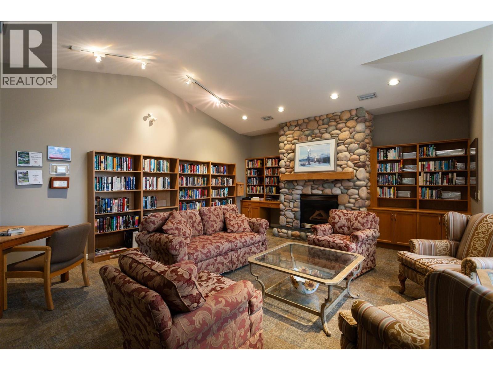 221 4074 Gellatly Road, West Kelowna