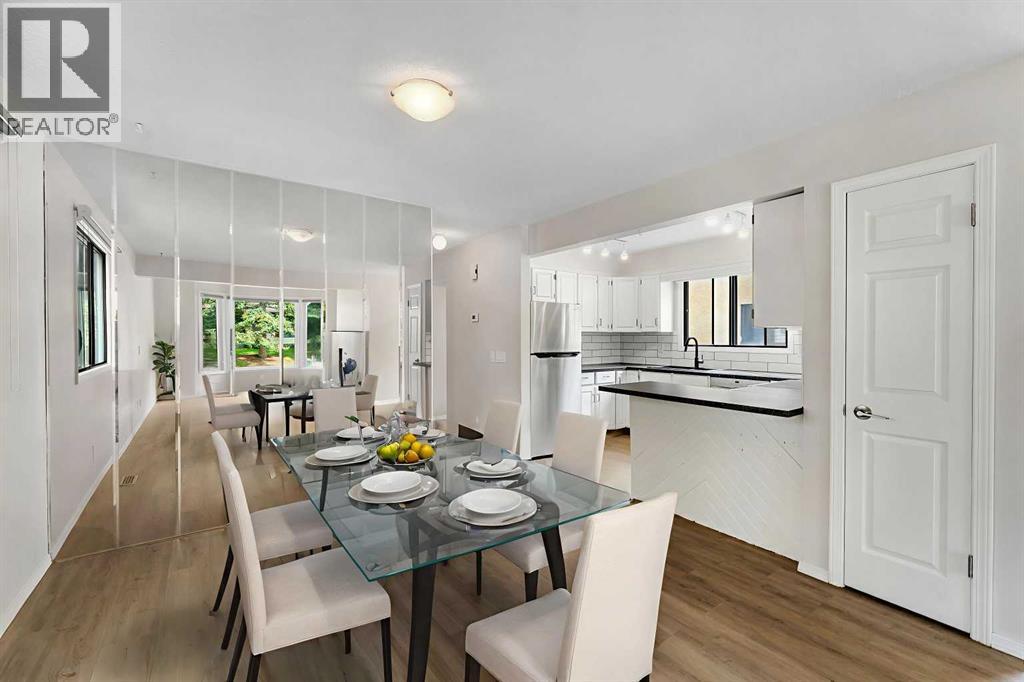 Single Family House for Sale in  Edgeford Way NW Edgemont Calgary 