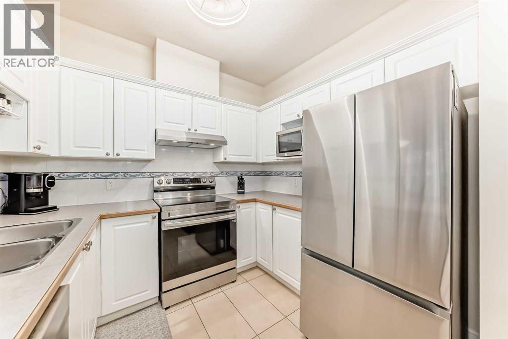 Single Family House for Sale in   Lake Fraser Court SE Lake Bonavista Calgary 