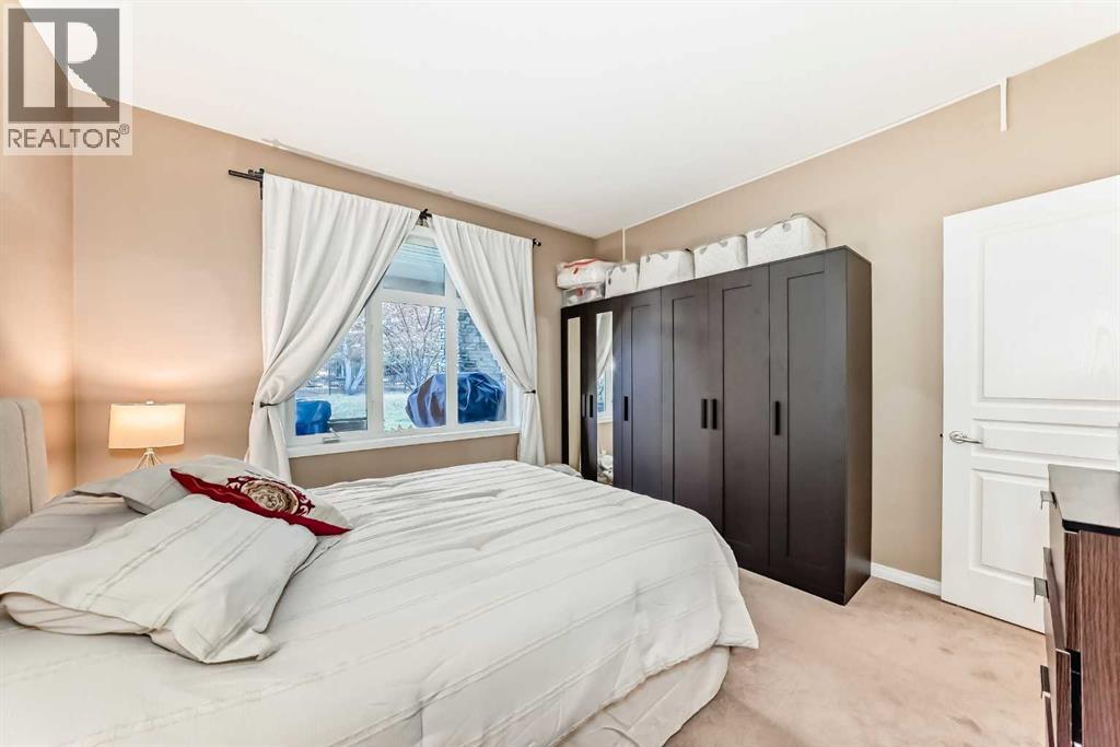 Single Family House for Sale in   Lake Fraser Court SE Lake Bonavista Calgary 