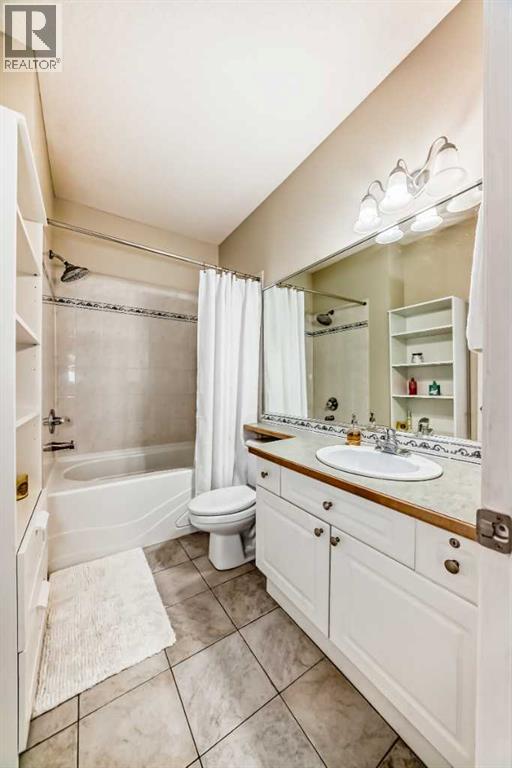 Single Family House for Sale in   Lake Fraser Court SE Lake Bonavista Calgary 