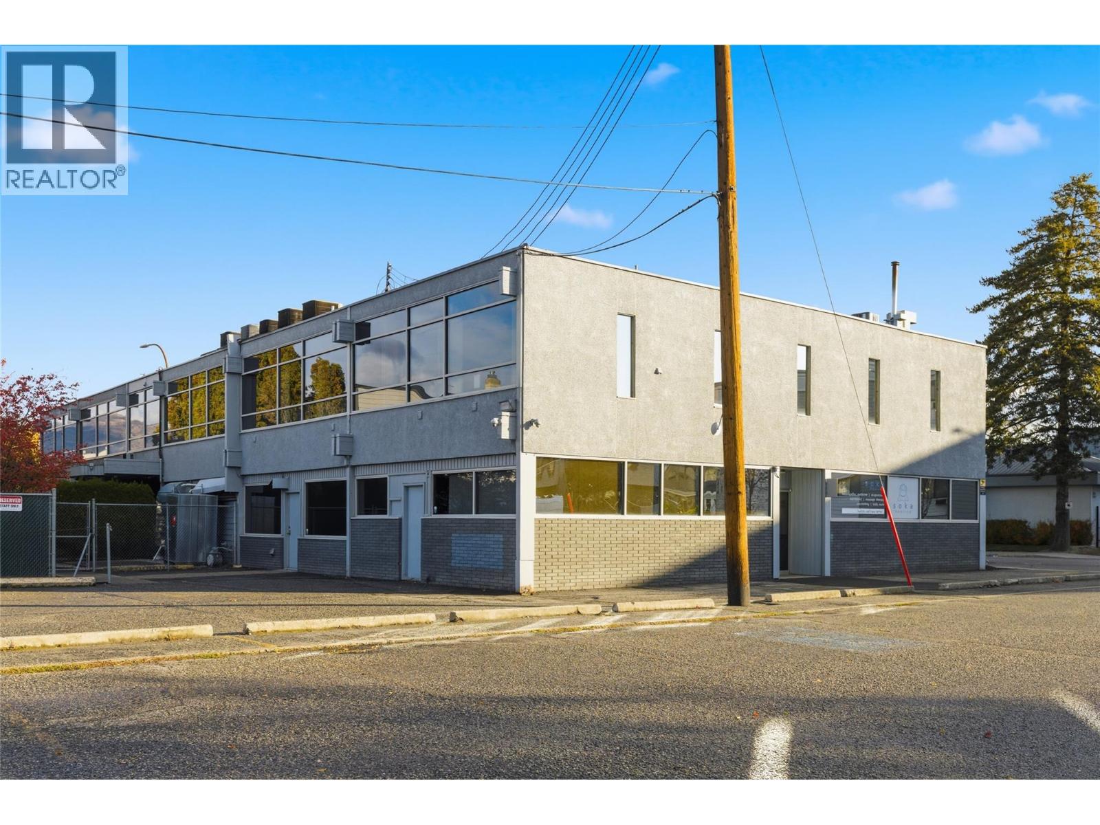 18/19 1710 Ellis Street, Kelowna