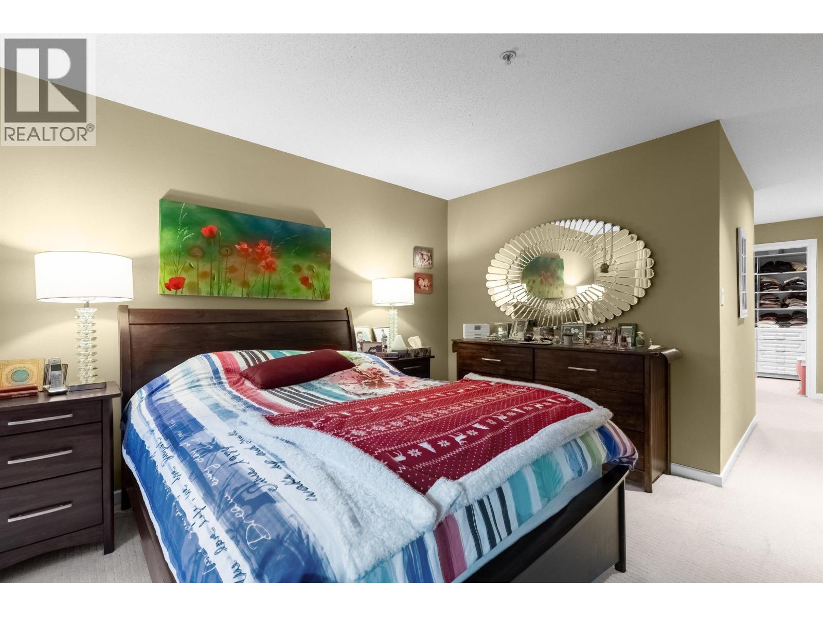 104 3750 EDGEMONT BOULEVARD, North Vancouver