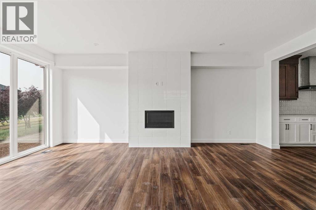 Single Family House for Sale in  Silver Spruce Grove SW Silverado Calgary 