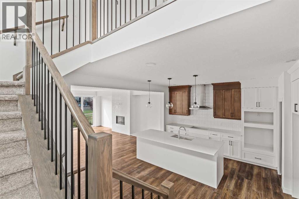 Single Family House for Sale in  Silver Spruce Grove SW Silverado Calgary 