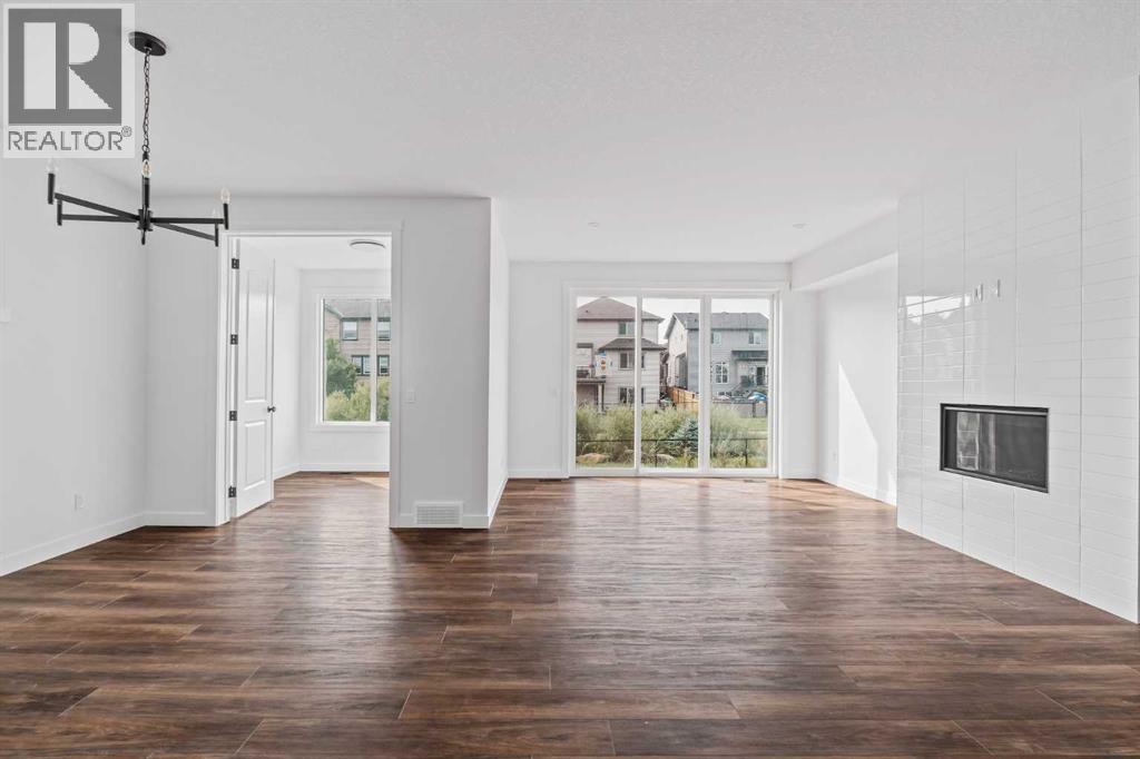 Single Family House for Sale in  Silver Spruce Grove SW Silverado Calgary 