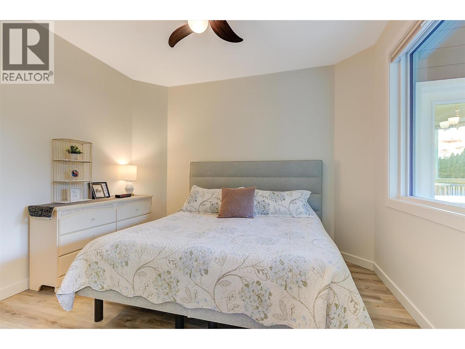  2083 Rosefield Drive, West Kelowna