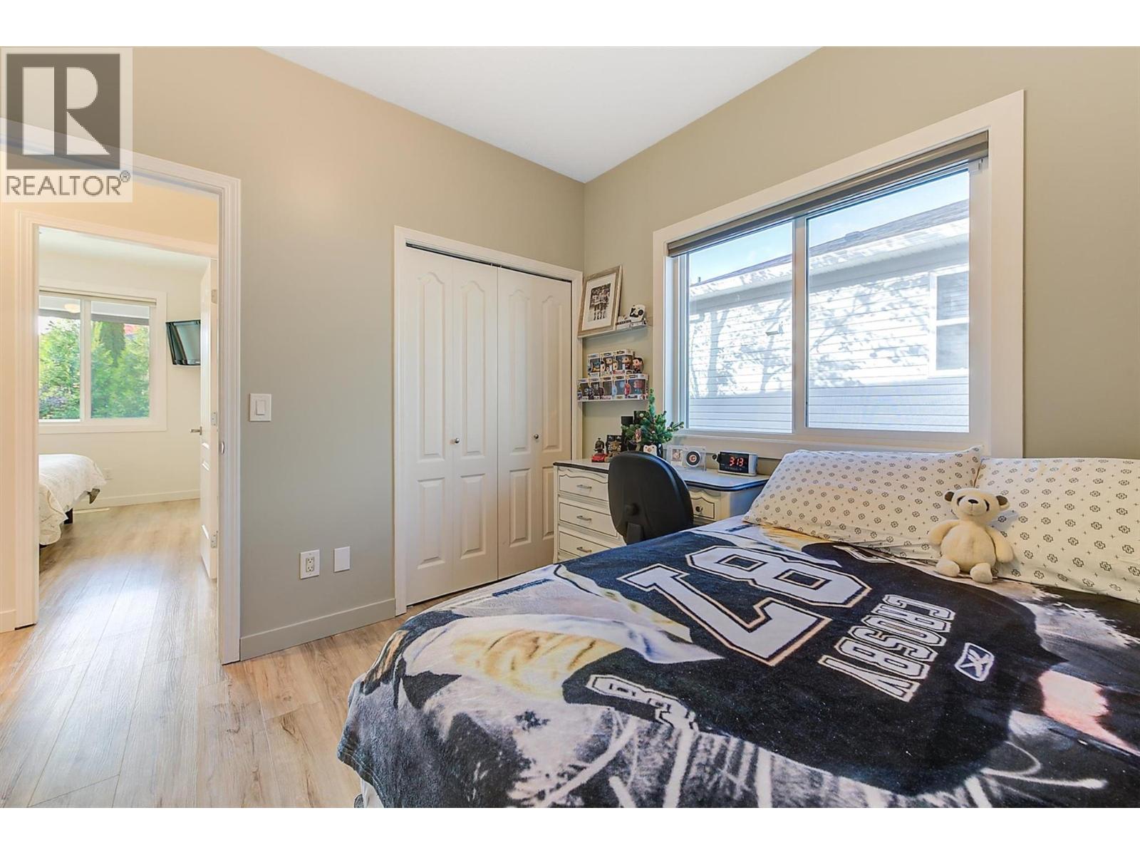 2083 Rosefield Drive, West Kelowna