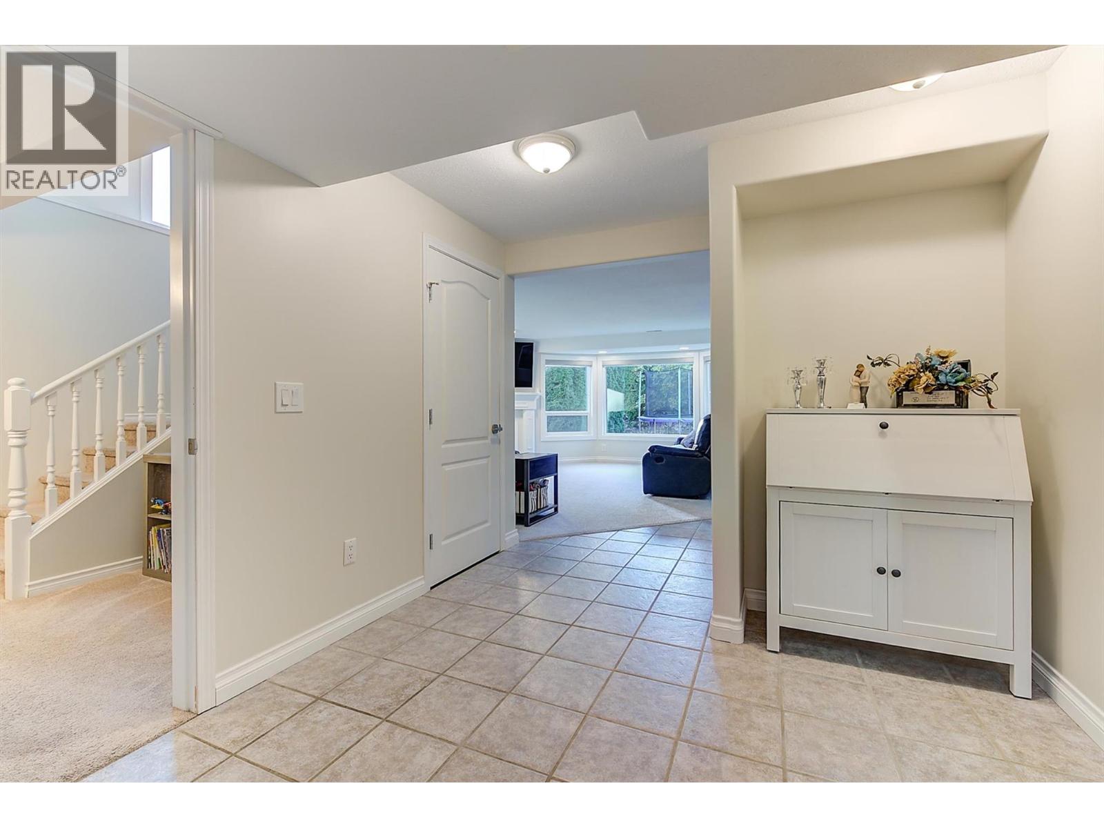  2083 Rosefield Drive, West Kelowna