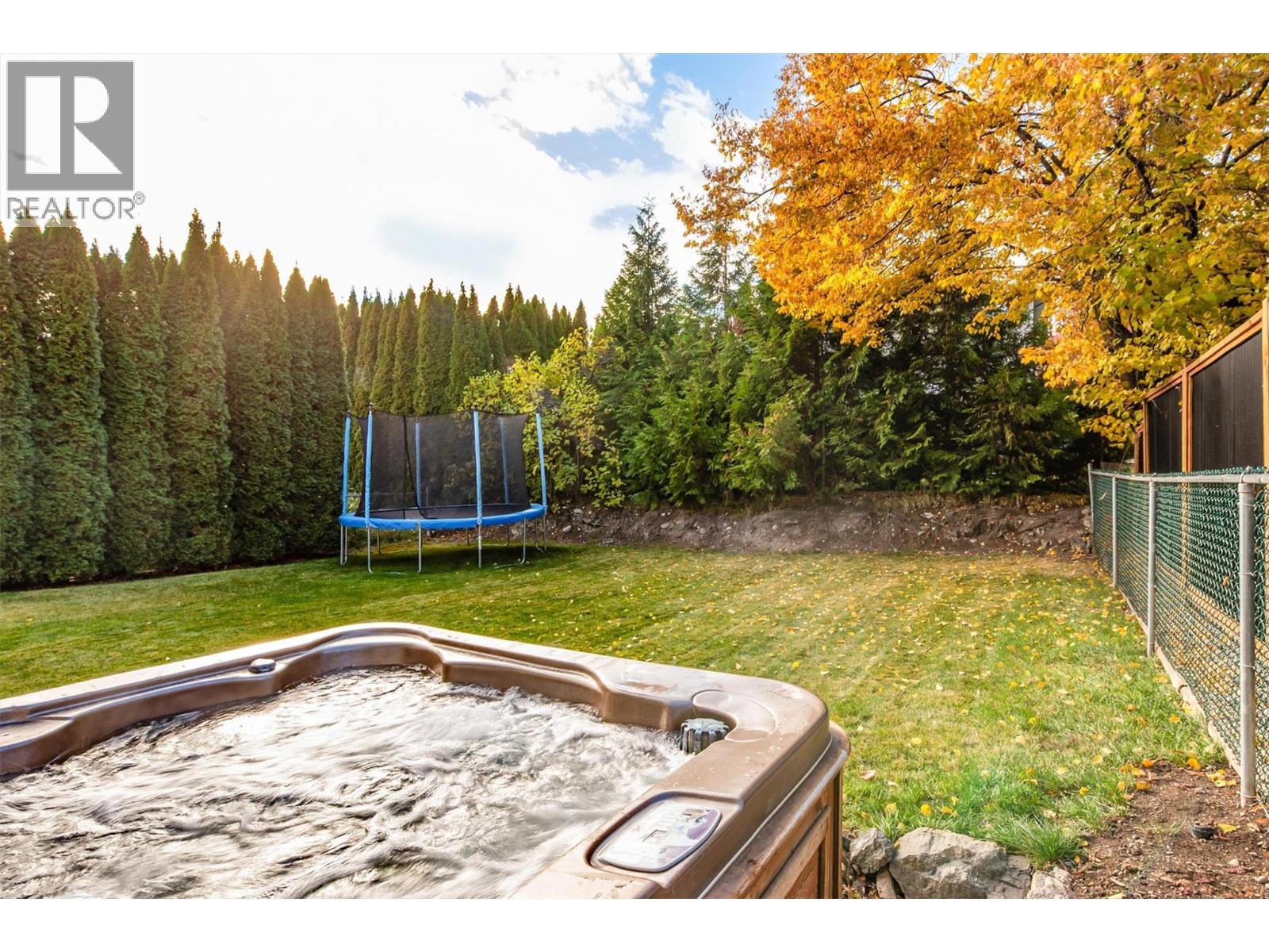  2083 Rosefield Drive, West Kelowna