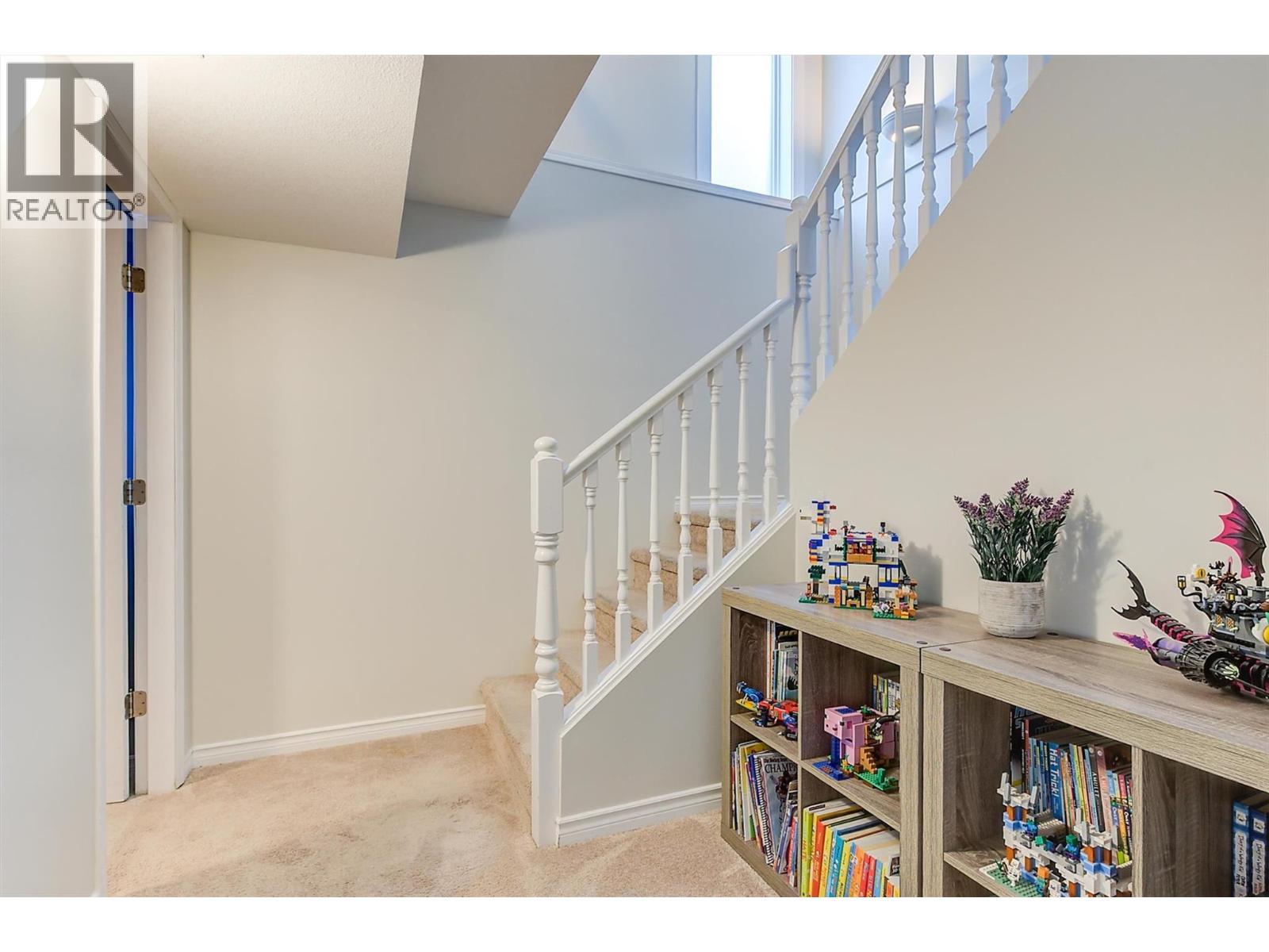  2083 Rosefield Drive, West Kelowna