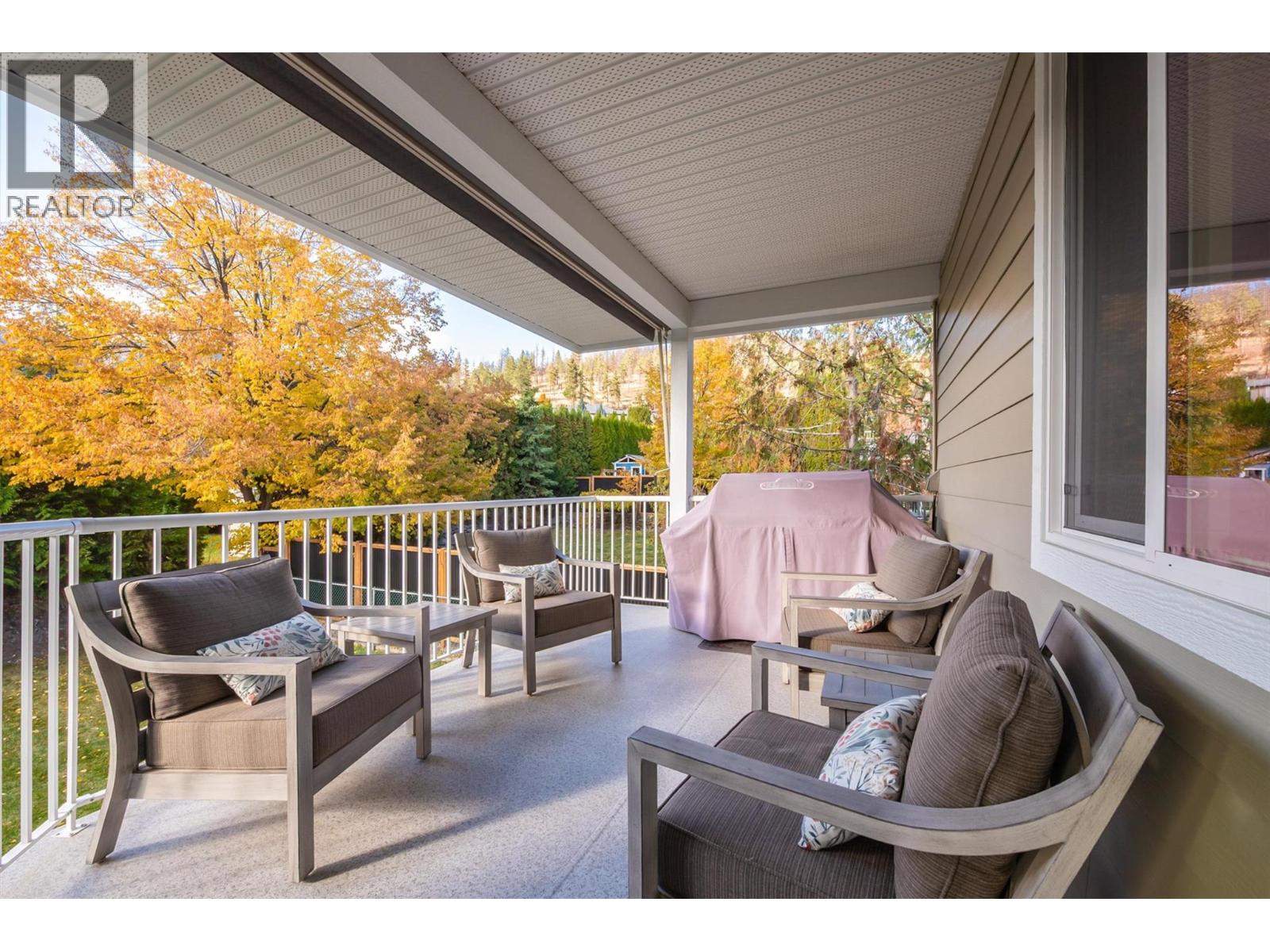  2083 Rosefield Drive, West Kelowna