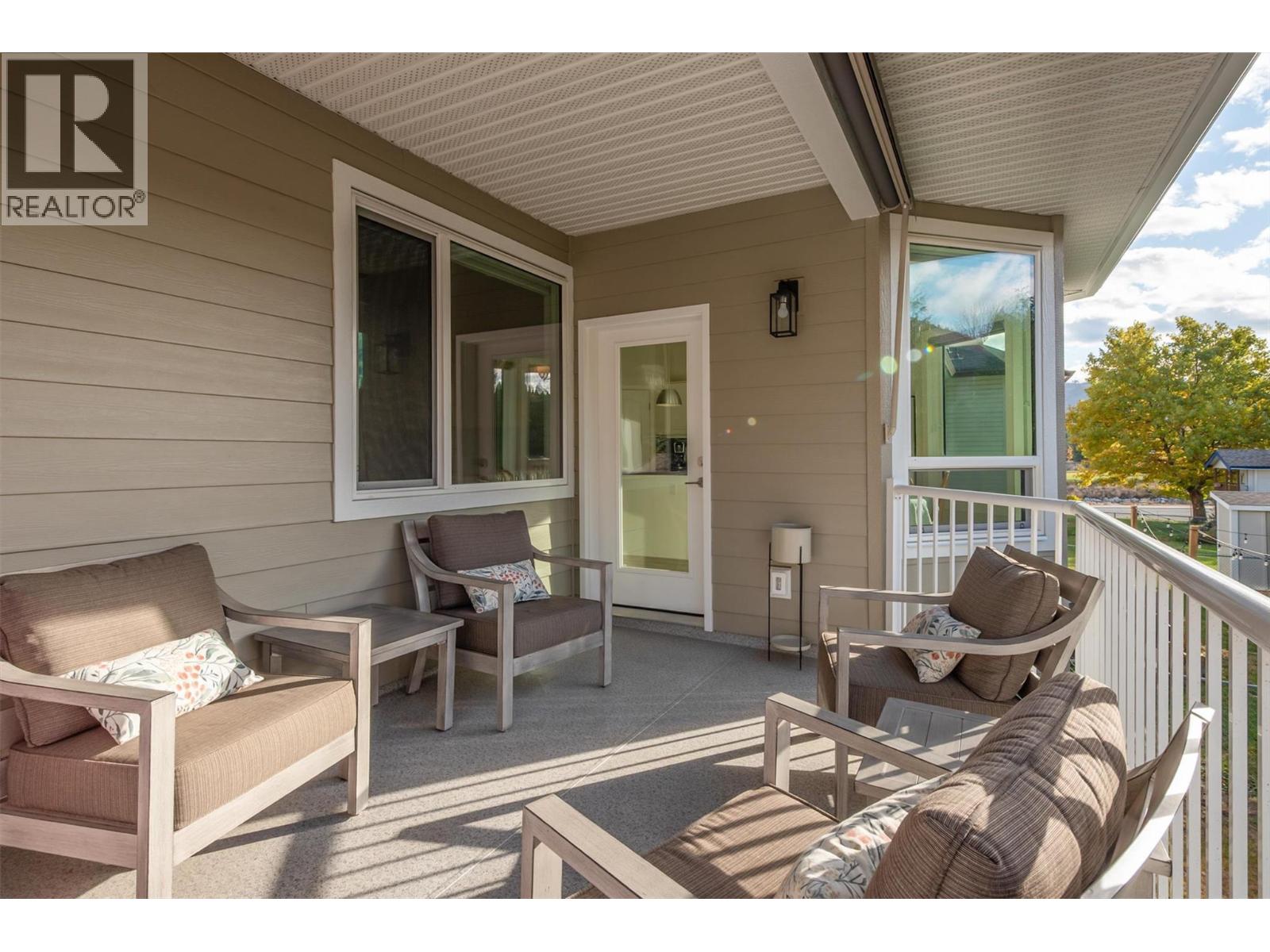  2083 Rosefield Drive, West Kelowna
