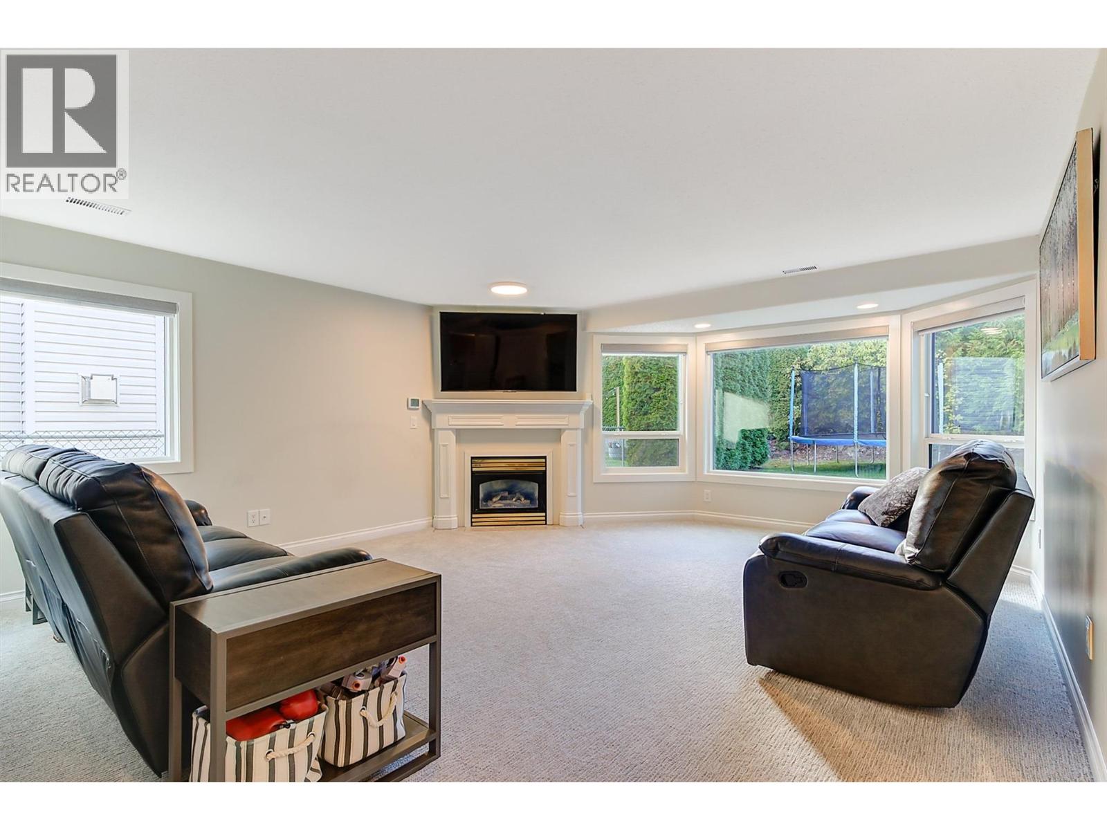  2083 Rosefield Drive, West Kelowna