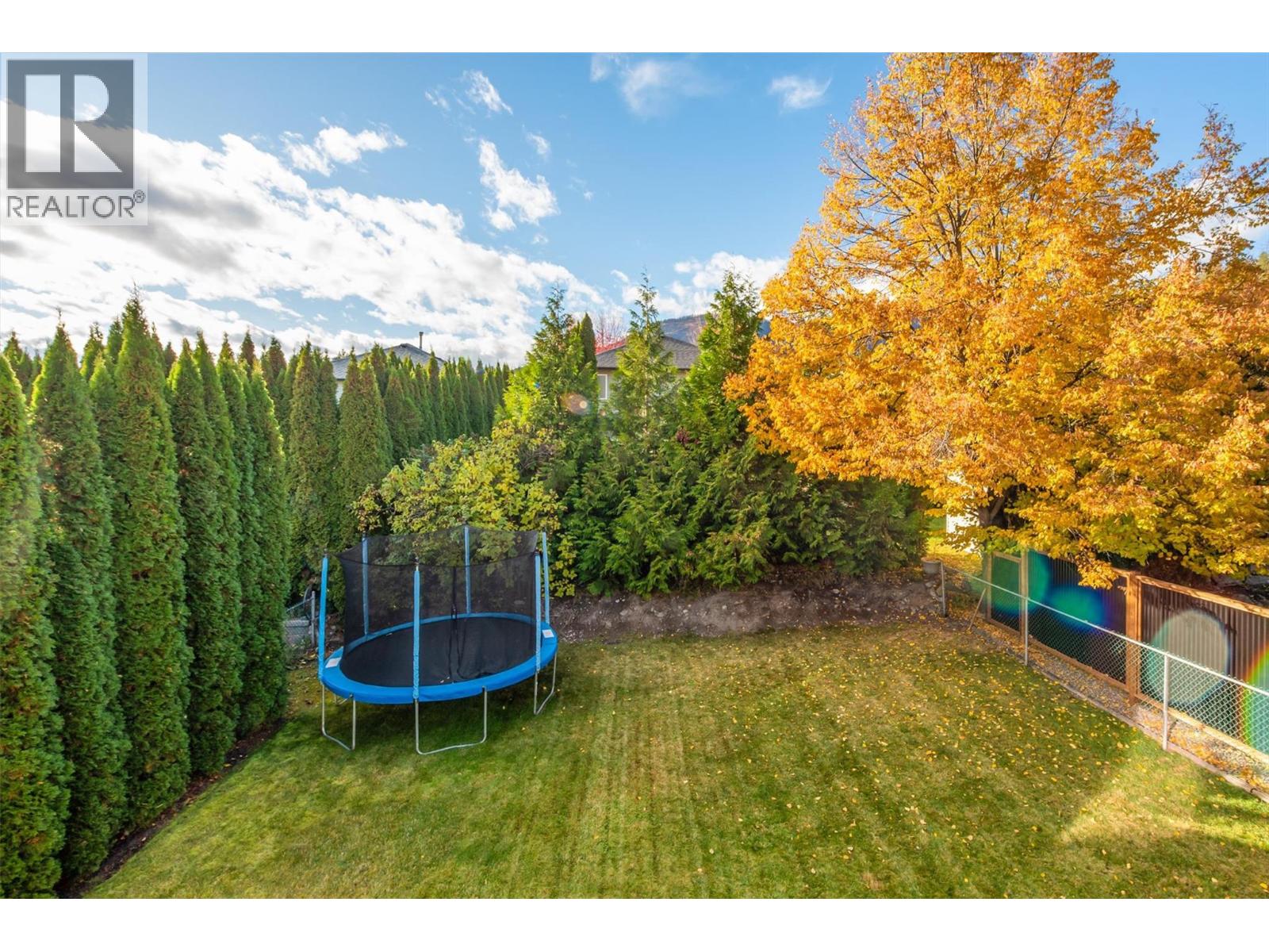  2083 Rosefield Drive, West Kelowna