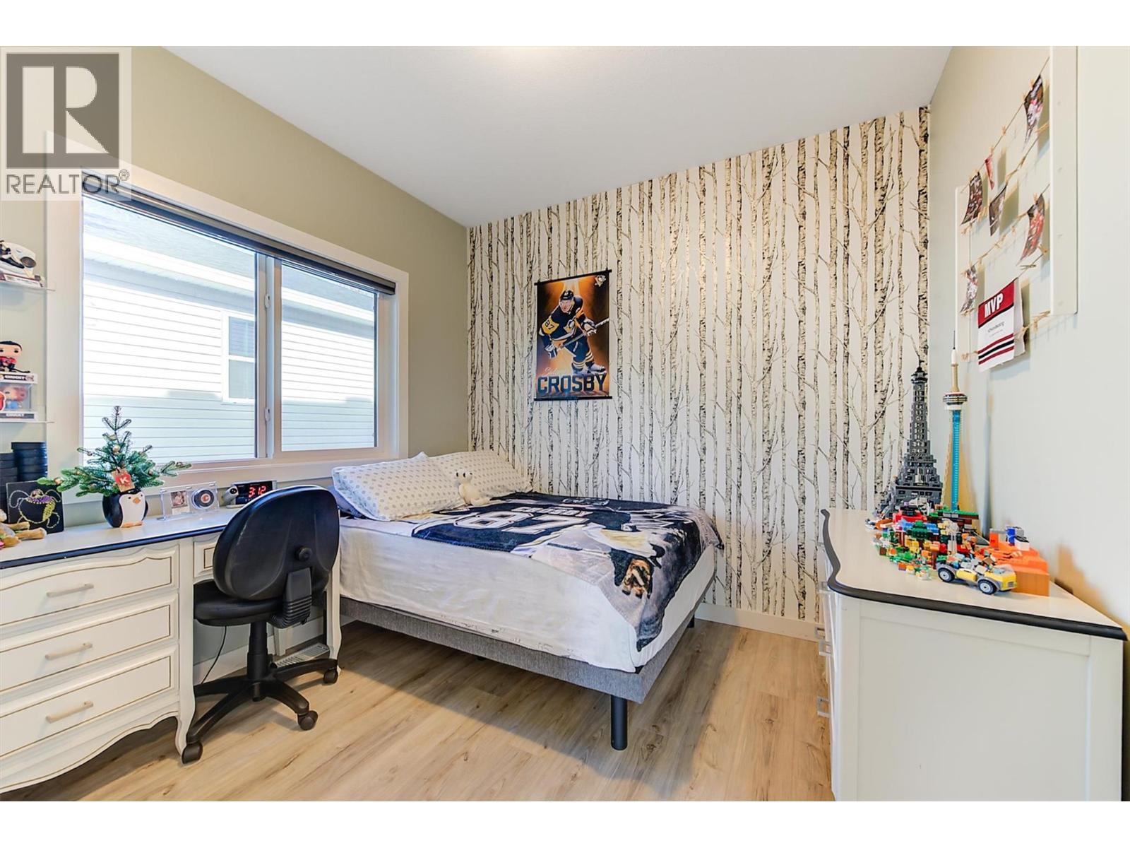  2083 Rosefield Drive, West Kelowna