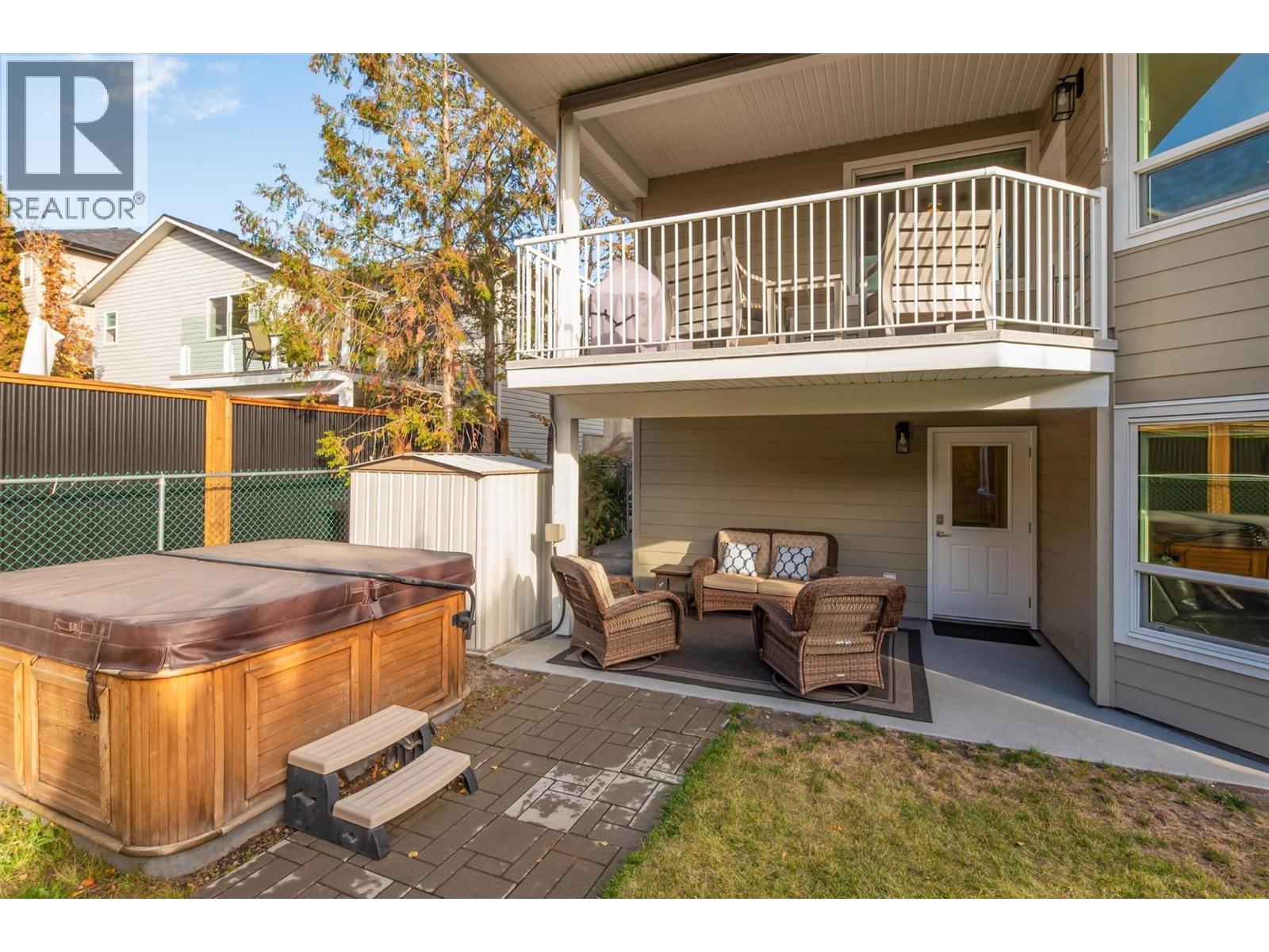  2083 Rosefield Drive, West Kelowna