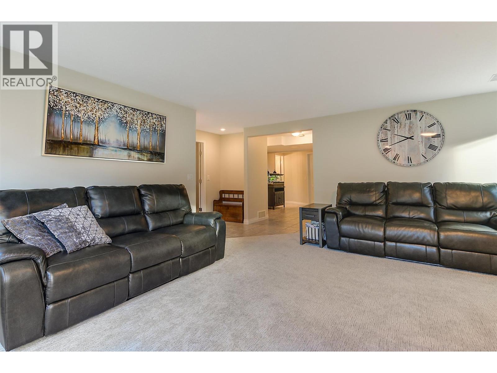  2083 Rosefield Drive, West Kelowna