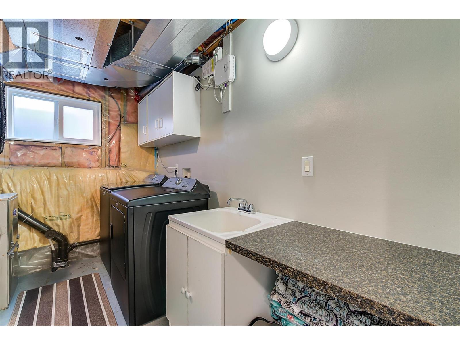  2083 Rosefield Drive, West Kelowna