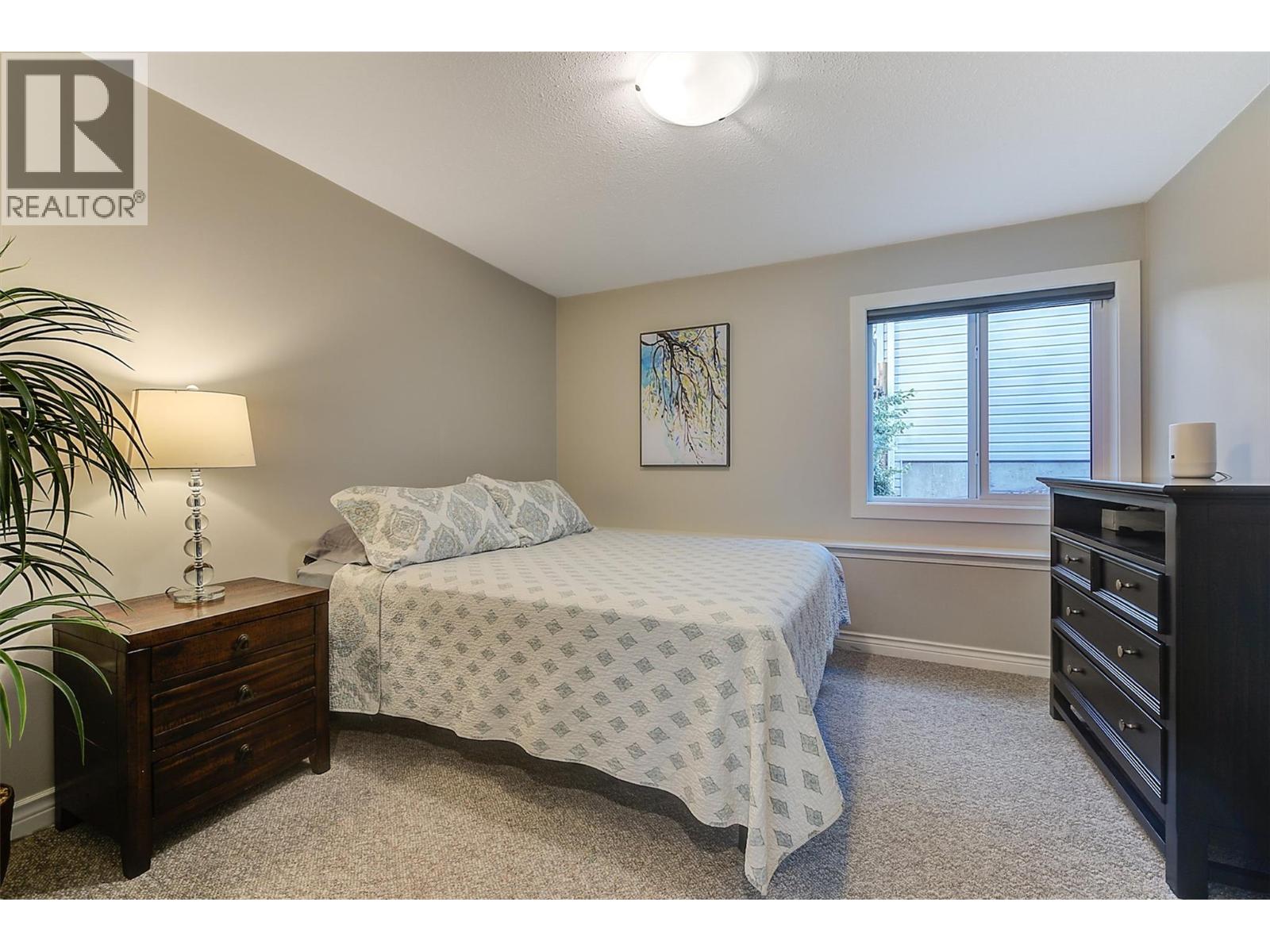  2083 Rosefield Drive, West Kelowna