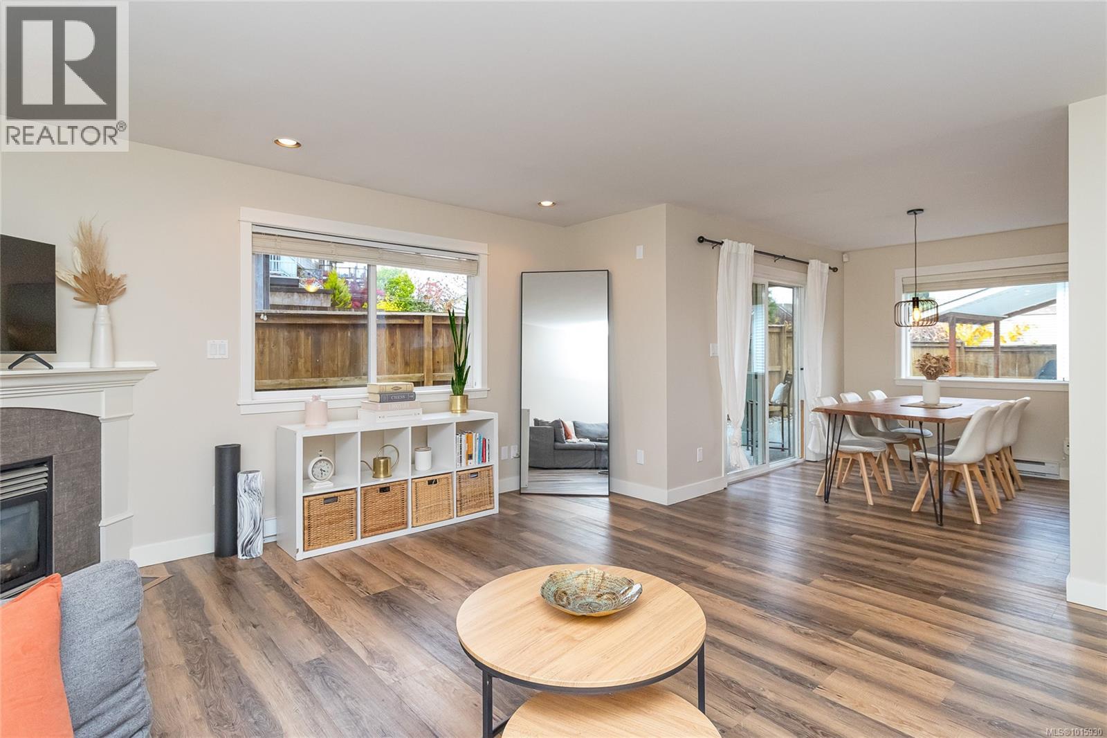 5996 ROCKRIDGE RD - 7