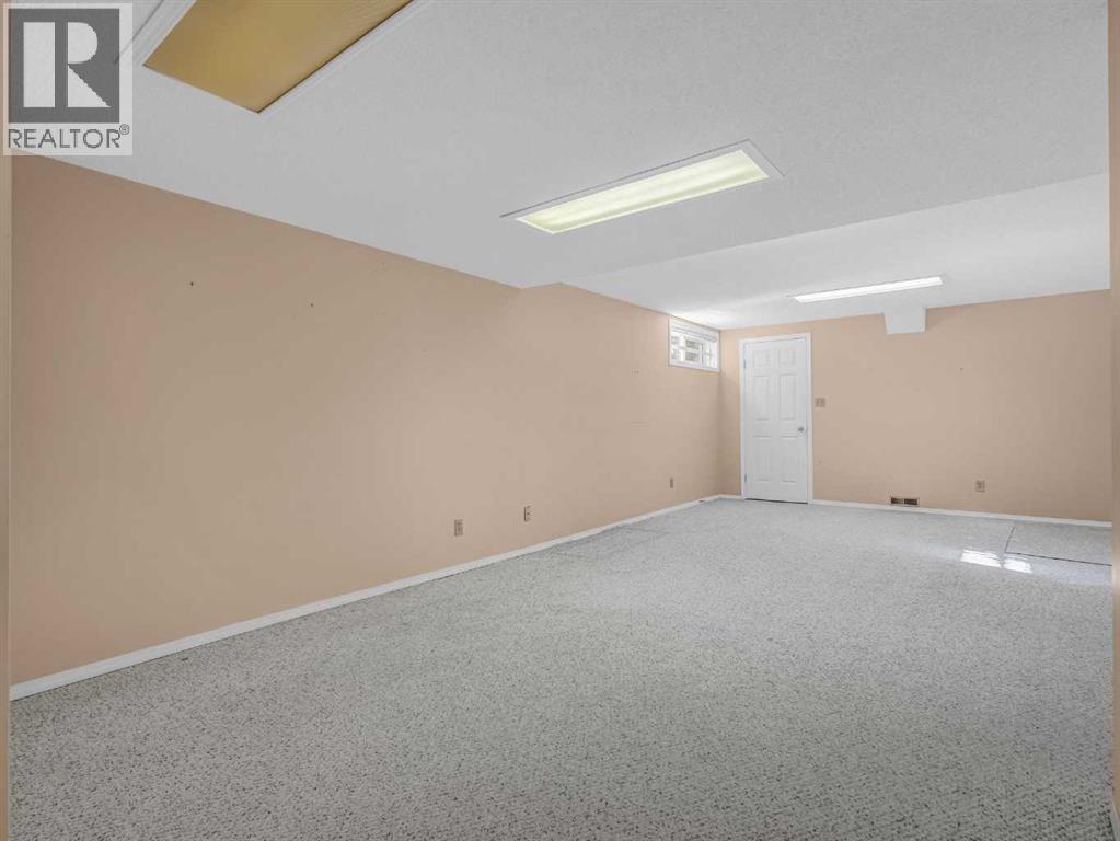 Single Family House Bungalow for Sale in  Wood Valley Rise SW Woodbine Calgary 