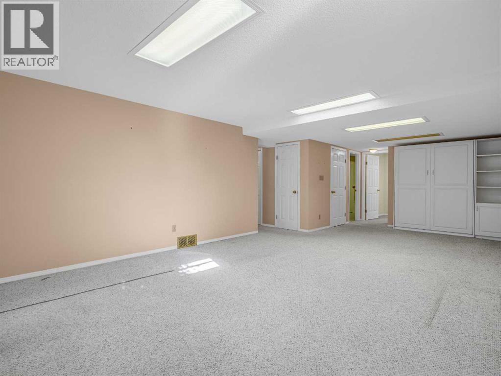 Single Family House Bungalow for Sale in  Wood Valley Rise SW Woodbine Calgary 