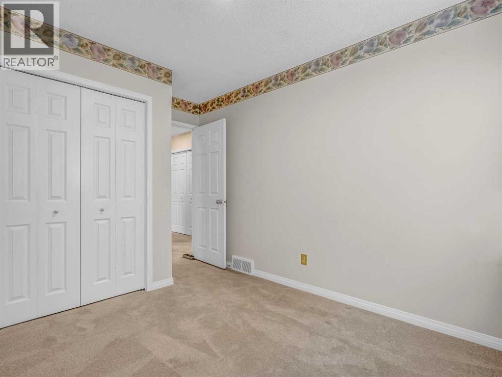 Single Family House Bungalow for Sale in  Wood Valley Rise SW Woodbine Calgary 