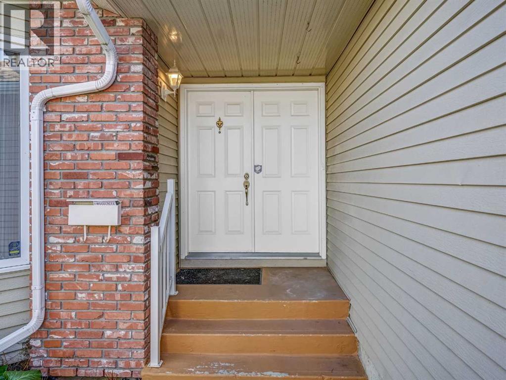 Single Family House Bungalow for Sale in  Wood Valley Rise SW Woodbine Calgary 