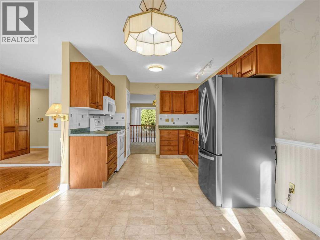 Single Family House Bungalow for Sale in  Wood Valley Rise SW Woodbine Calgary 