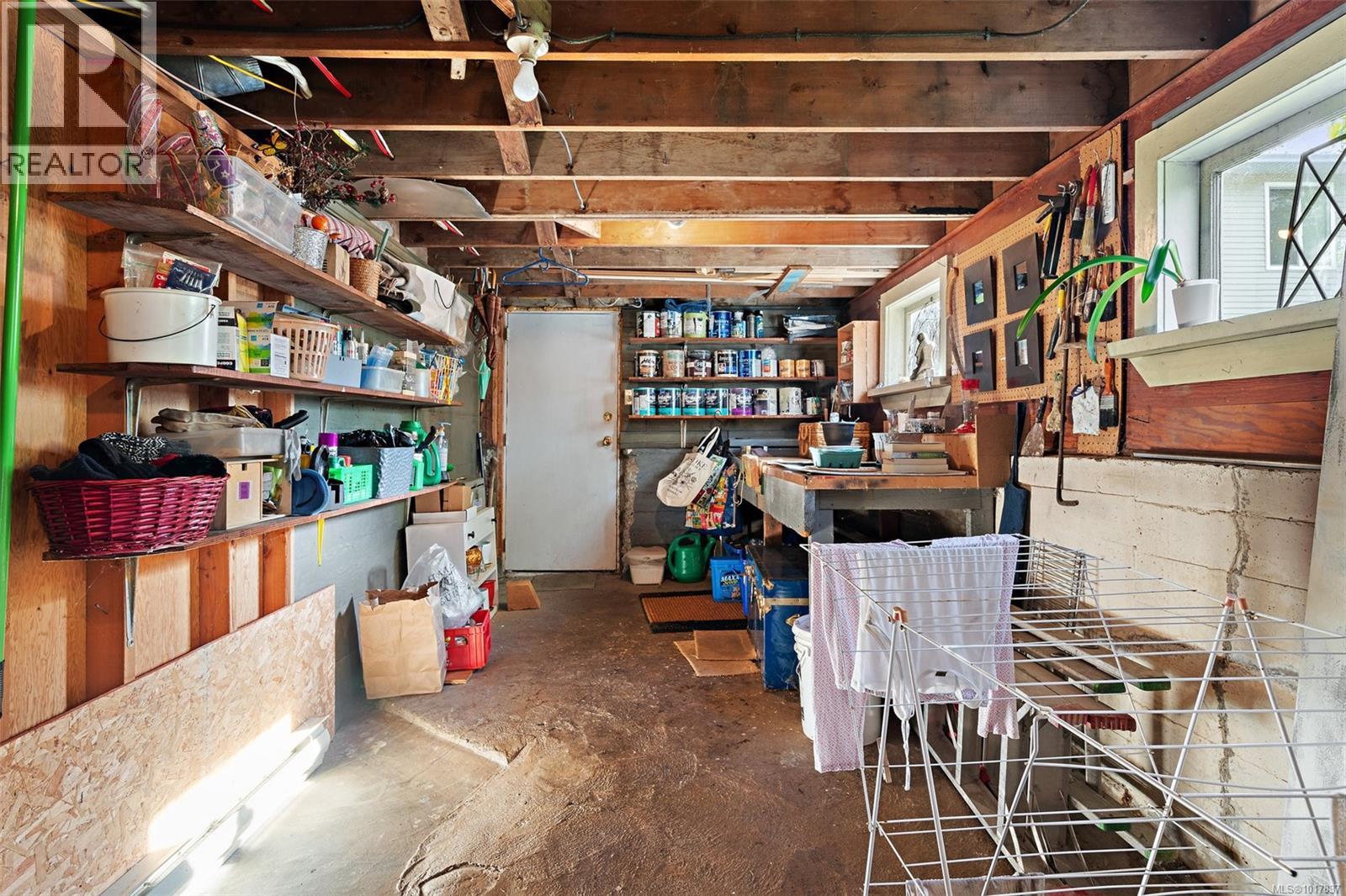  943 Selkirk Avenue, Esquimalt