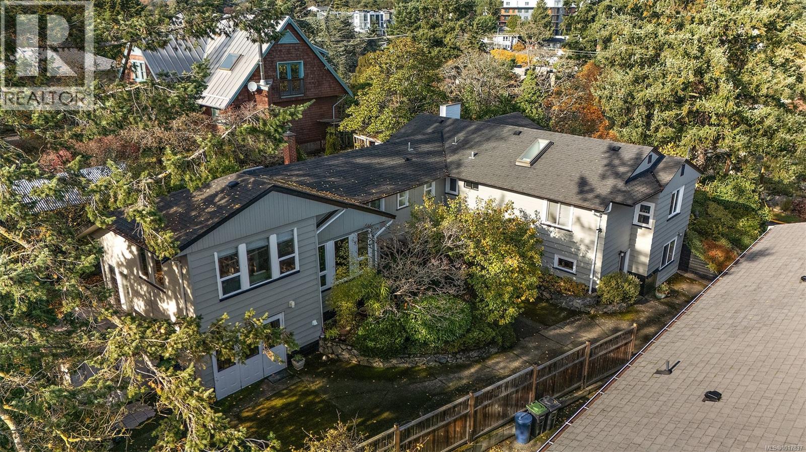  943 Selkirk Avenue, Esquimalt