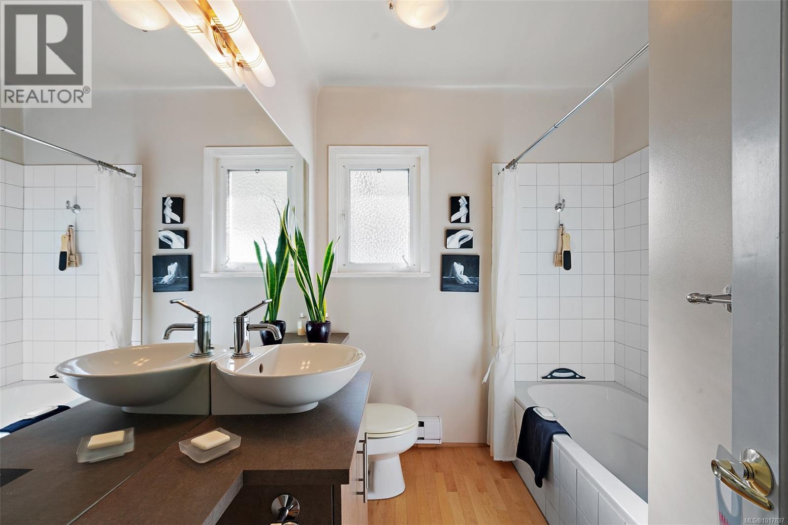  943 Selkirk Avenue, Esquimalt