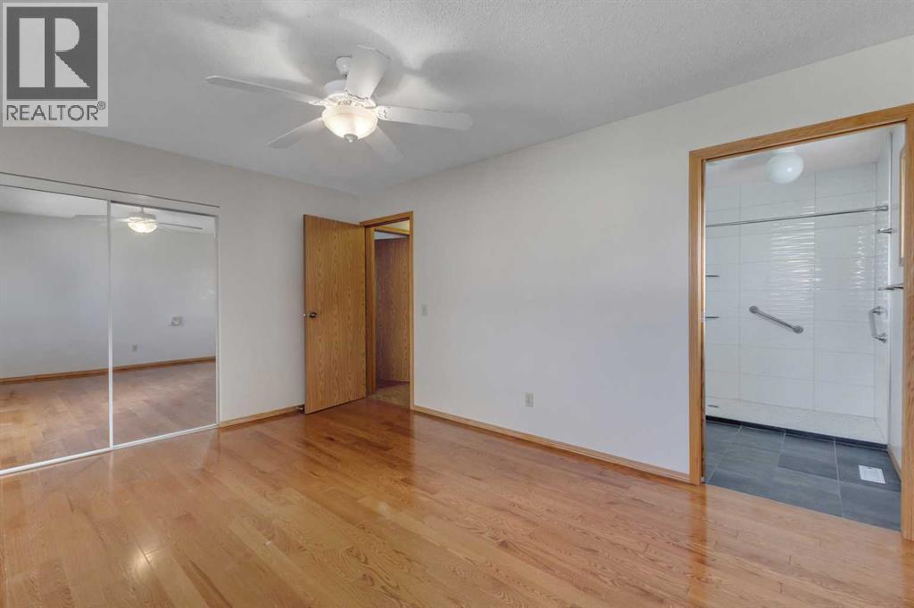 Single Family House Bungalow for Sale in  Whitestone Crescent NE Whitehorn Calgary 