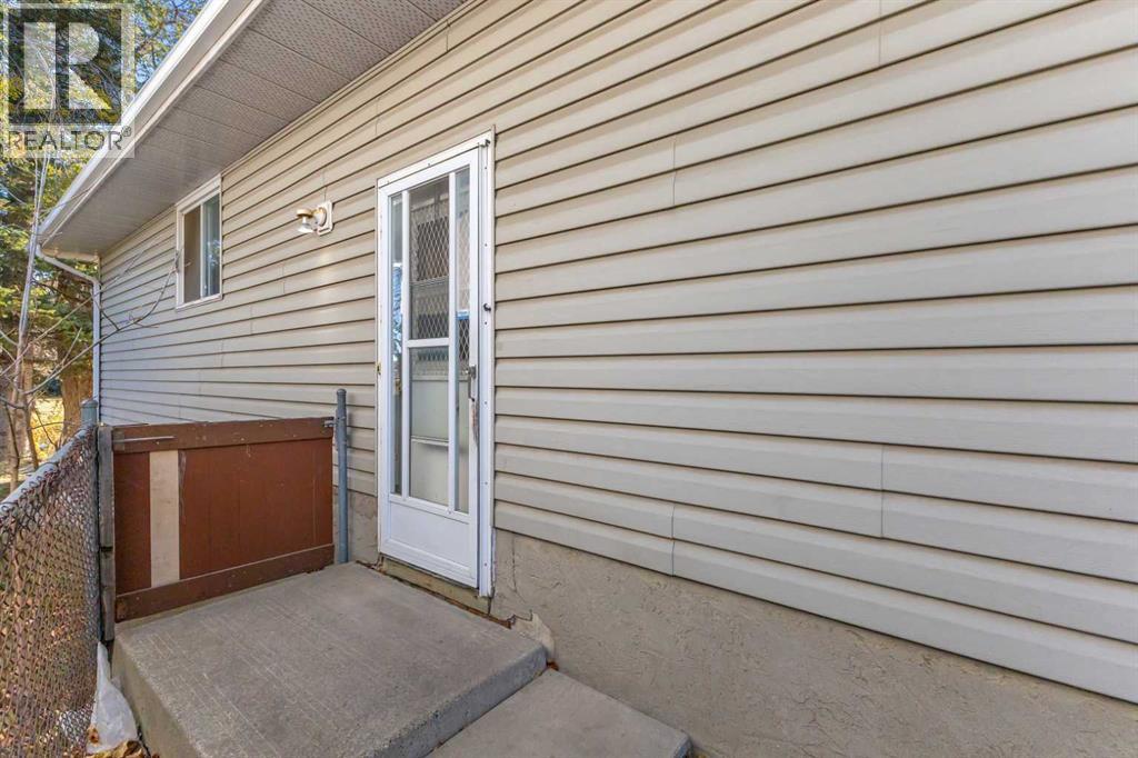 Single Family House Bungalow for Sale in  Whitestone Crescent NE Whitehorn Calgary 