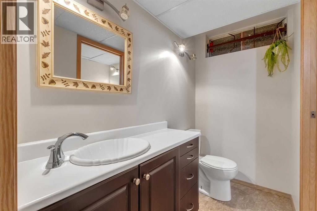 Single Family House Bungalow for Sale in  Whitestone Crescent NE Whitehorn Calgary 