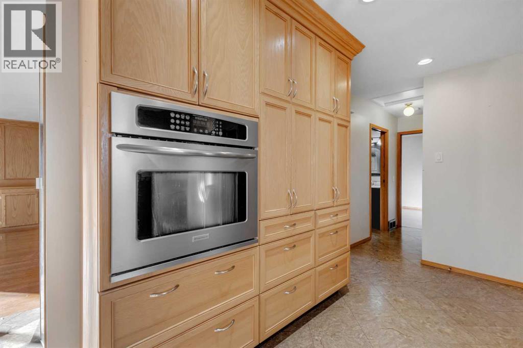 Single Family House Bungalow for Sale in  Whitestone Crescent NE Whitehorn Calgary 