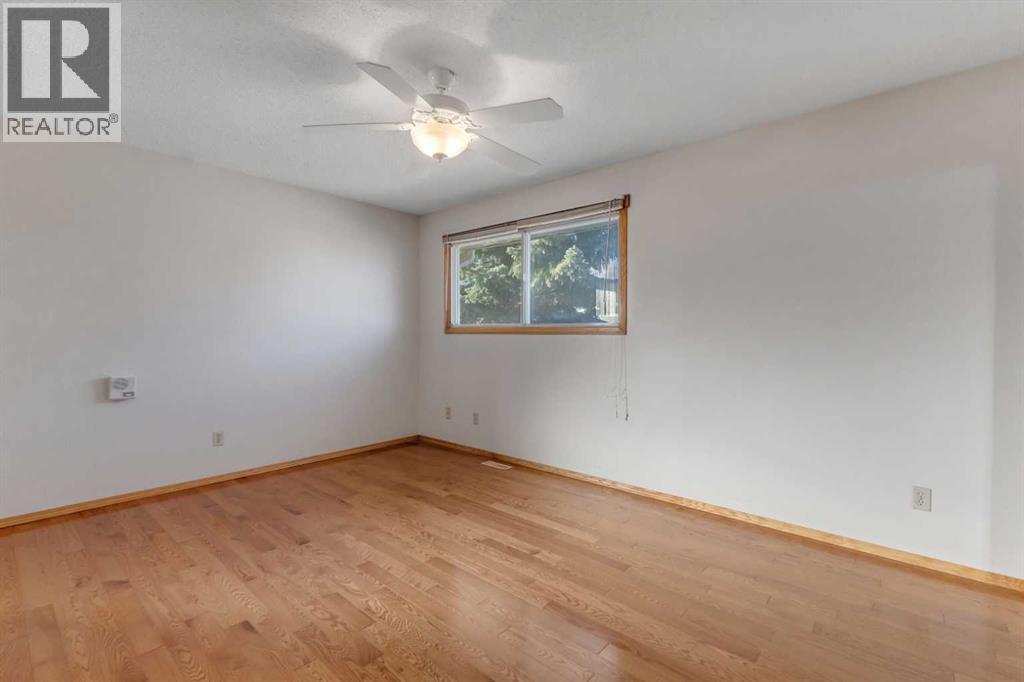 Single Family House Bungalow for Sale in  Whitestone Crescent NE Whitehorn Calgary 