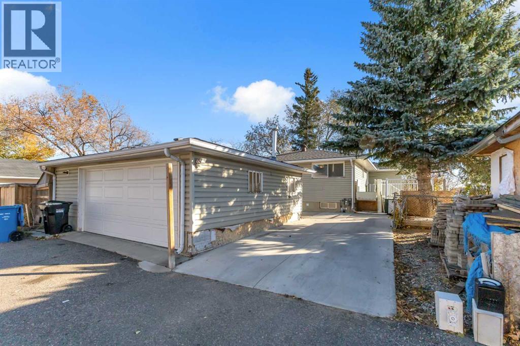 Single Family House Bungalow for Sale in  Whitestone Crescent NE Whitehorn Calgary 