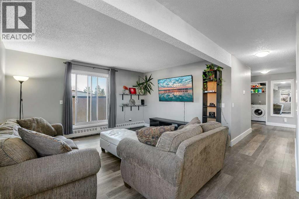 Single Family House for Sale in   Bowness Road NW Bowness Calgary 