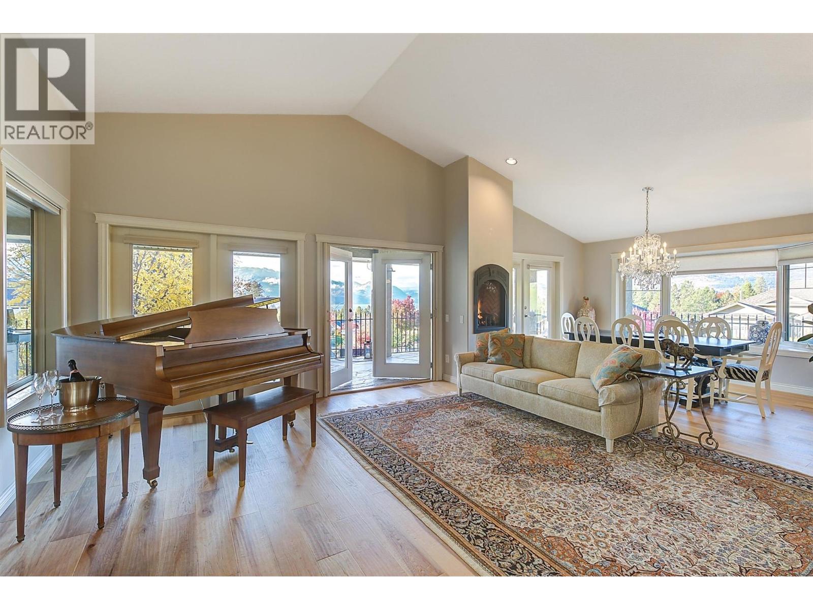  3275 Merlot Court, West Kelowna